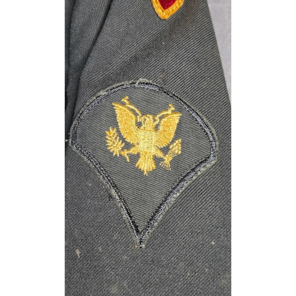 US Army Class A Dress Uniform Mens Green sz L?